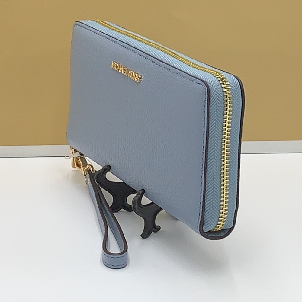 MICHAEL KORS LARGE TRAVEL CONTINENTAL WRISTLET WALLET PALE BLUE COLOR - Picture 5 of 13
